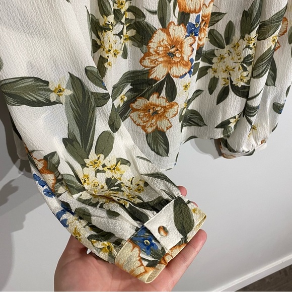 RW&CO blouse vibrant floral women’s small - Picture 4 of 7